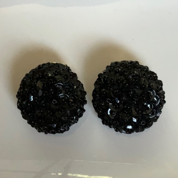 Jewelry - Unique 50s Sequins Clip Earrings
